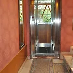Broadway Boutique Hotel Hotel Tirana