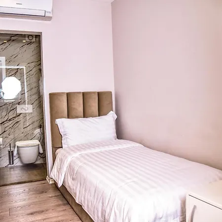 Broadway Boutique Hotel