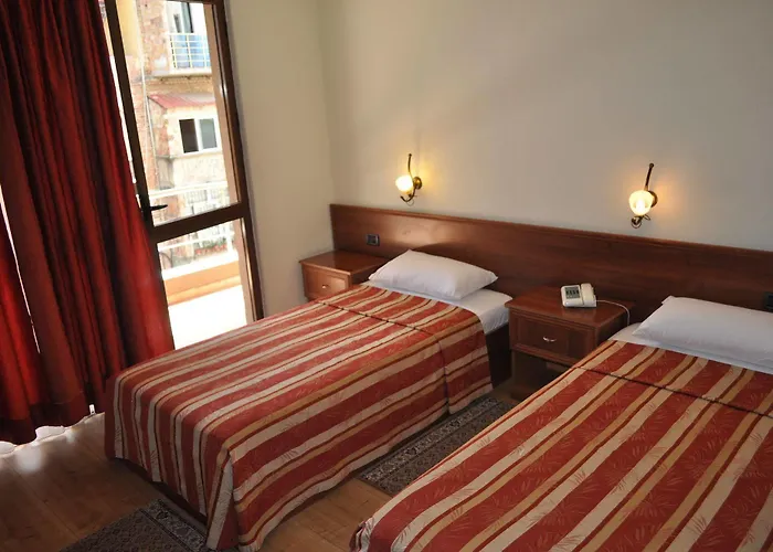 Hotel Broadway Boutique 4*