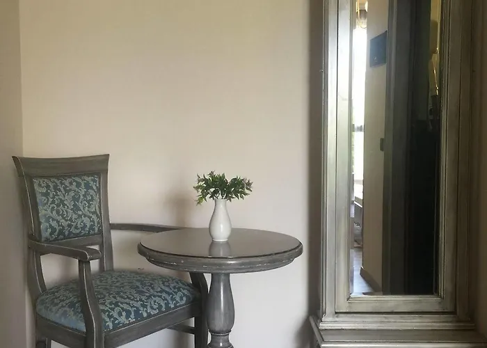 Hotel Broadway Boutique 4*